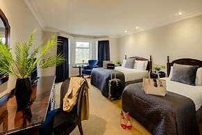 Twin Trees Hotel