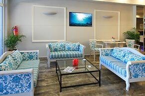 Silver Bay Hotel