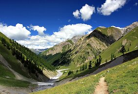 Hotel Baer & Post Zernez