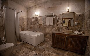 Maccan Cave Hotel