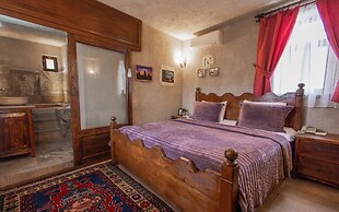 Maccan Cave Hotel