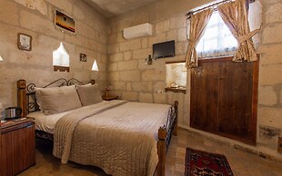 Maccan Cave Hotel
