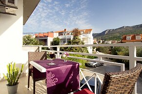 Beachfront Villa Mediteran