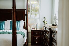 Shangri-La Boutique Bed & Breakfast