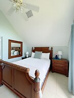 Shangri-La Boutique Bed & Breakfast