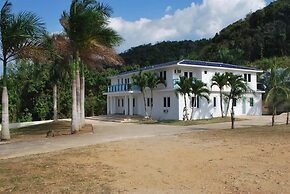 Manati World Point Inn