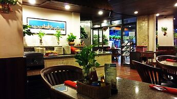 Karon Café Inn