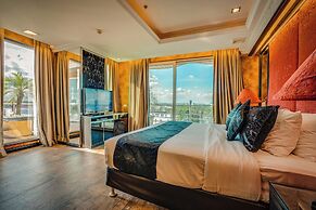 Fields Plaza Hotel