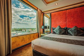Fields Plaza Hotel