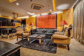 Fields Plaza Hotel