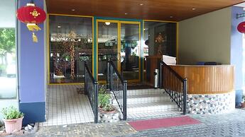 Megah D'Aru Hotel