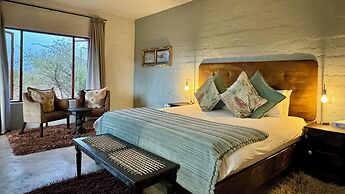 River Crossing Lodge