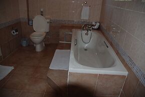 Biblica Guest House