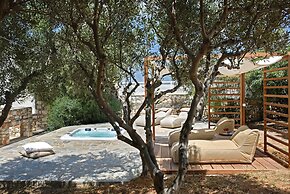 Amalgam Homes Paros