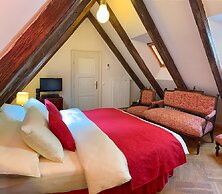 Small Luxury Palace Residence