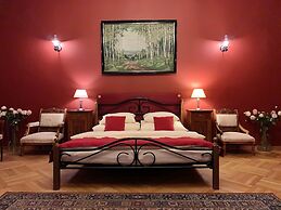 Small Luxury Palace Residence