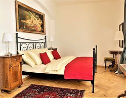 Small Luxury Palace Residence