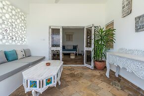 Chale Island Resort