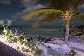 Northshore Seaside Suites