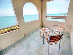 Northshore Seaside Suites