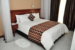 67 Airport Hotel