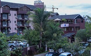 67 Airport Hotel