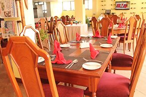 67 Airport Hotel