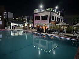 67 Airport Hotel
