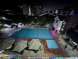 67 Airport Hotel