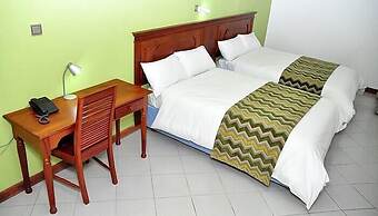 67 Airport Hotel
