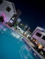67 Airport Hotel