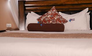 67 Airport Hotel