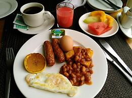 67 Airport Hotel