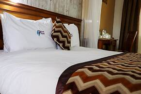 67 Airport Hotel