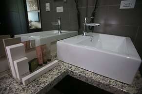 Aranjuez Hotel & Suites