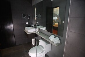 Aranjuez Hotel & Suites