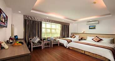 Van Mieu Hotel
