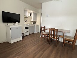 Tally-Ho Inn