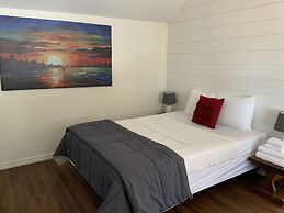 Tally-Ho Inn