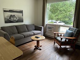 Tally-Ho Inn