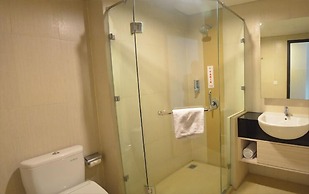 World Hotel