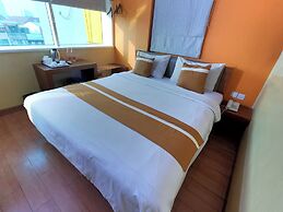 World Hotel