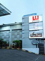 World Hotel