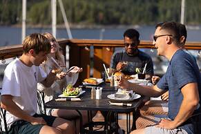 Backeddy Resort and Marina