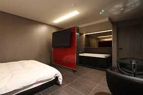 Valentine Hotel