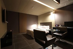 Valentine Hotel