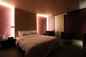 Valentine Hotel