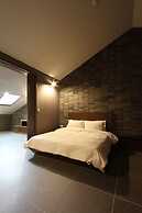 Valentine Hotel