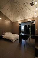 Valentine Hotel