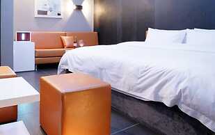 Antives Hotel